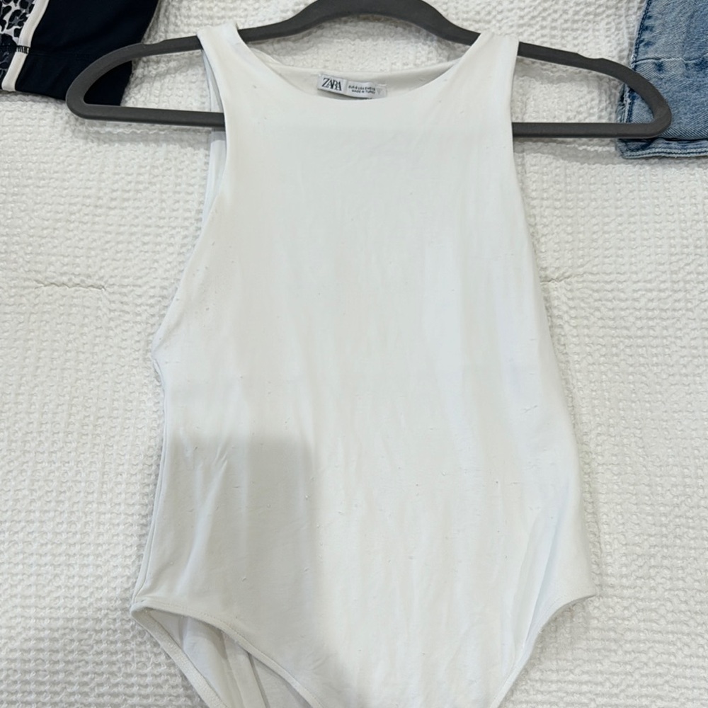 Zara women’s White bodysuit